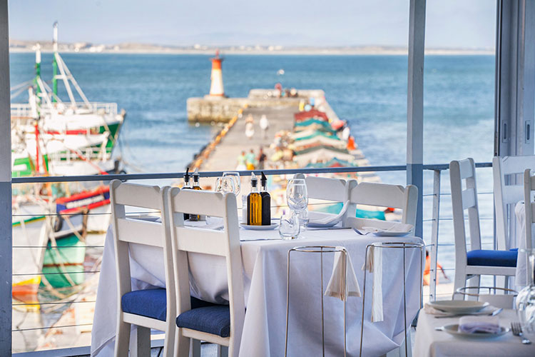 Best Sushi Restaurants 2022: Harbour House Boats