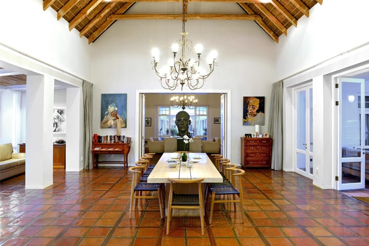 Holden Manz Guest House