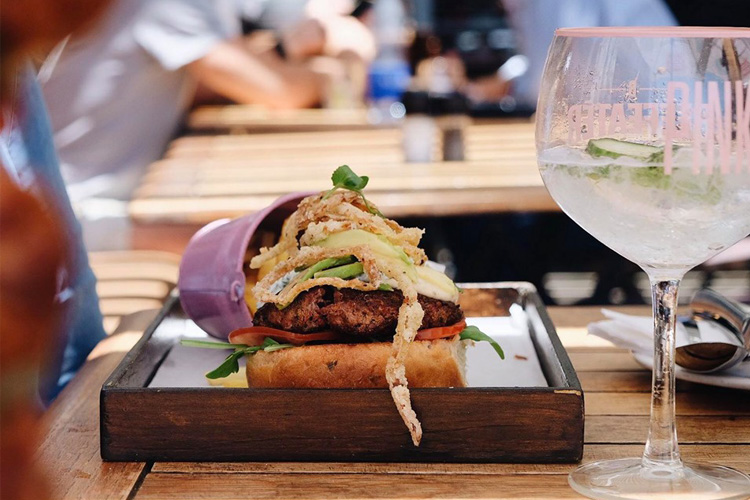 Sotano Burger Special