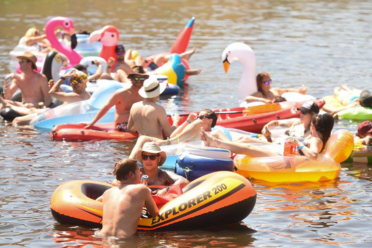 Wolfkop Weekender Lilo River Flow