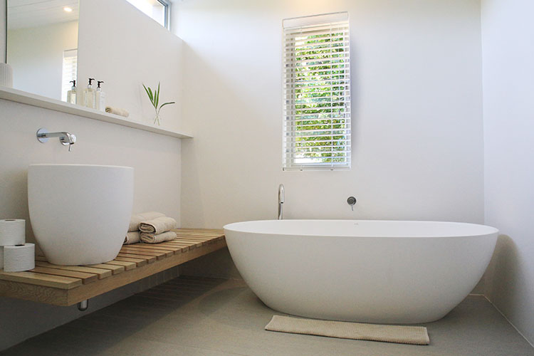 La Chataigne Chestnut Cottage Bathroom