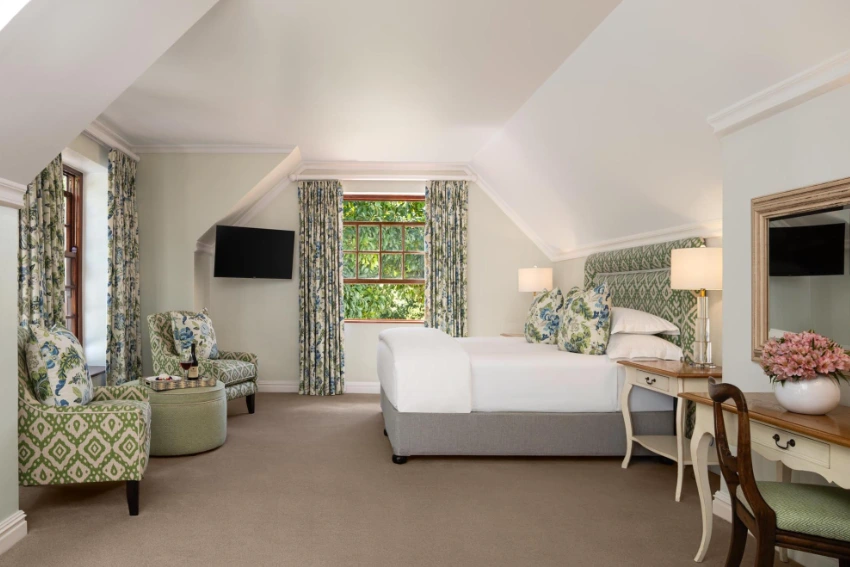 Cellars Hohenort Hotel Room