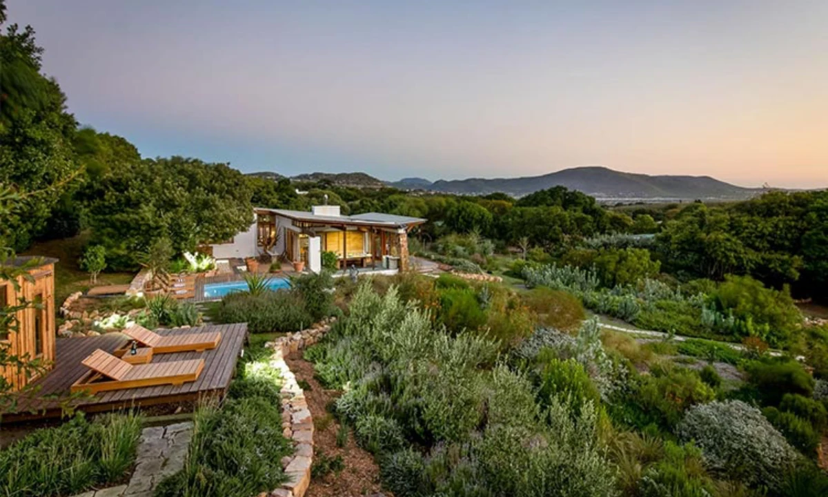 Kinghorns Gardens Noordhoek