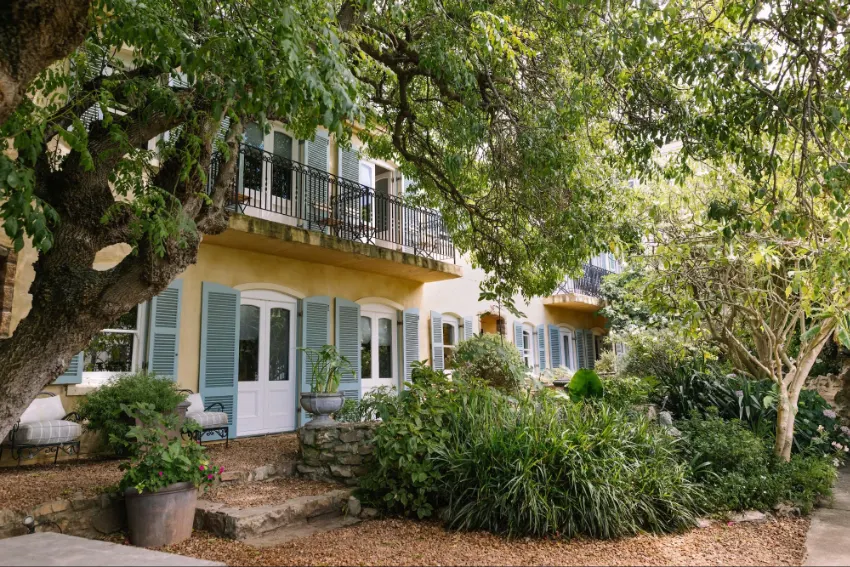 Auberge Burgundy Exterior