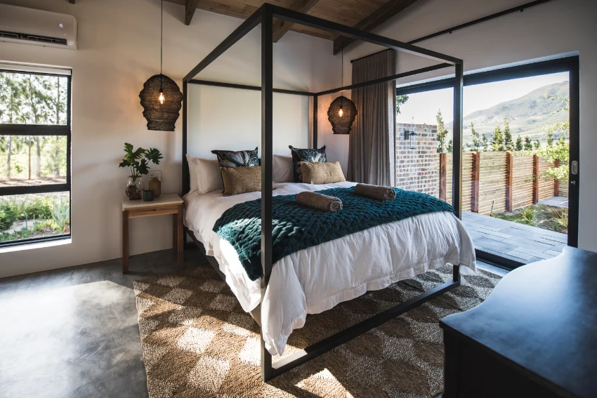 Bainsview Olive Guest Farm Bedroom