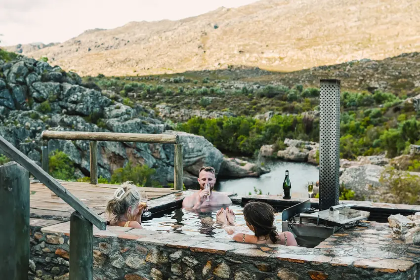 Hot Tub Accommodation GlenDonald Cottage