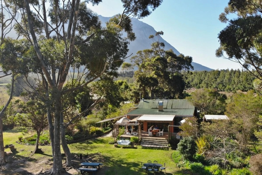 Hermanus Restaurants Moggs Country Cookhouse