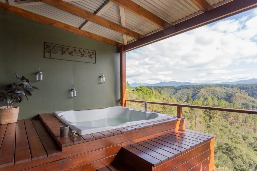 Forest Valley Cottages Hot Tub View