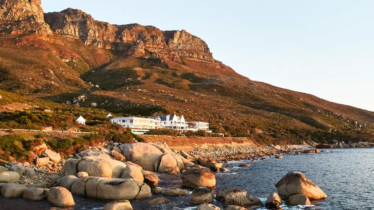 Twelve Apostles Hotel & Spa